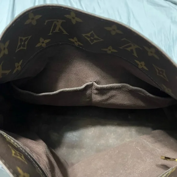 Louis Vuitton purse - Picture 4 of 15